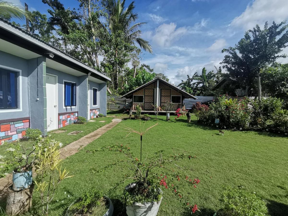 Junjals Backpackers Chalet ボホール エクステリア 写真