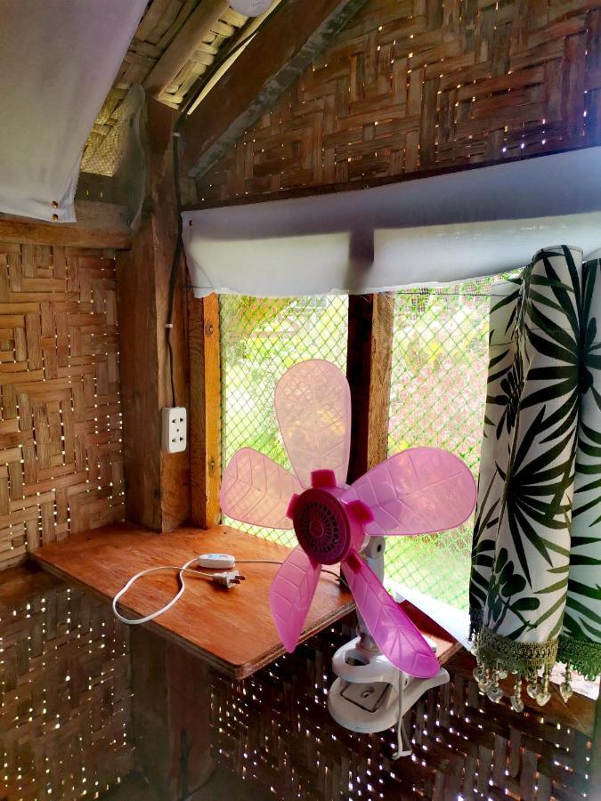Junjals Backpackers Chalet ボホール エクステリア 写真